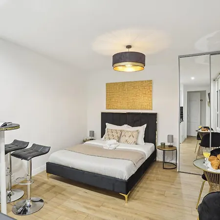 Bnbnova - Louvre & Tuileries Gardens Lejlighed *